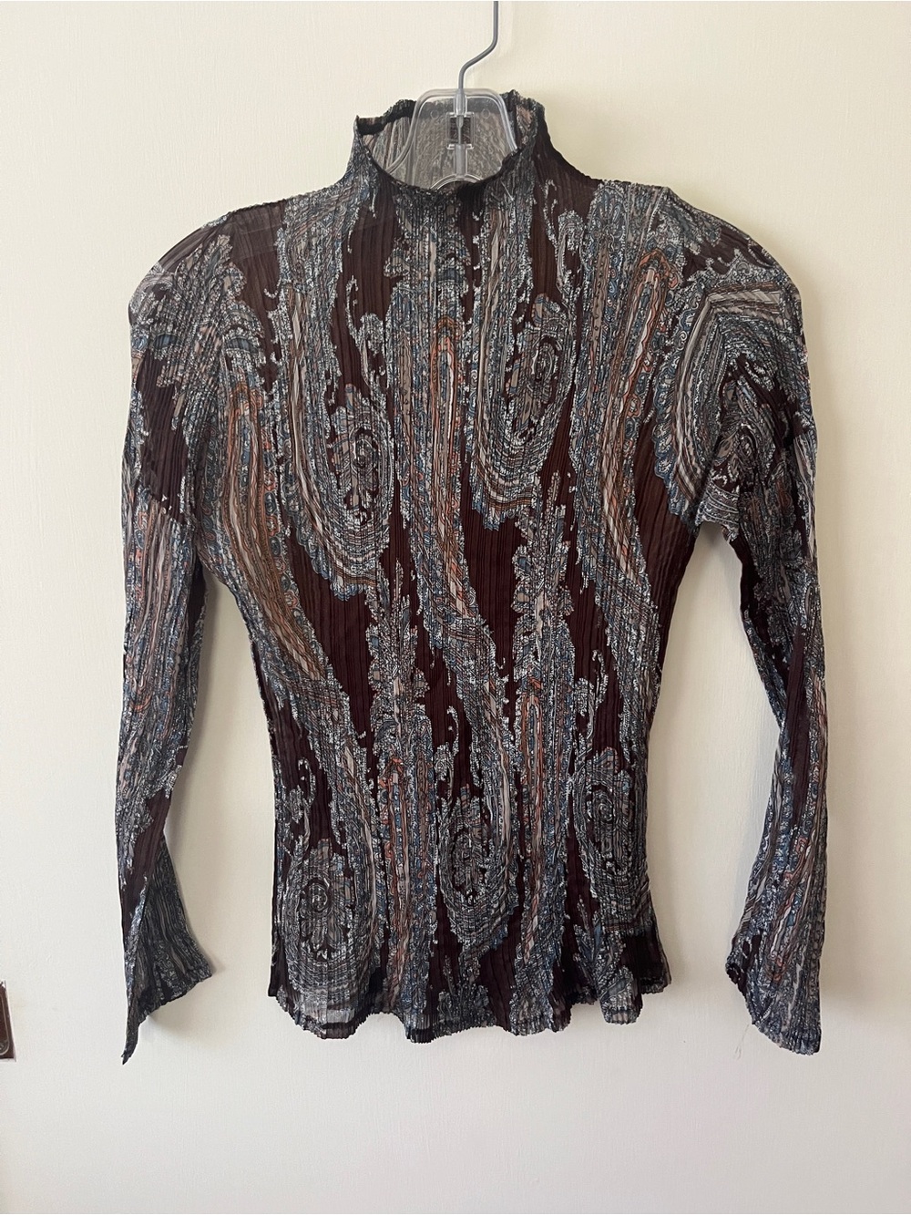 Vintage High-Neck Long Sleeve Pleated Top in Brown and Gray